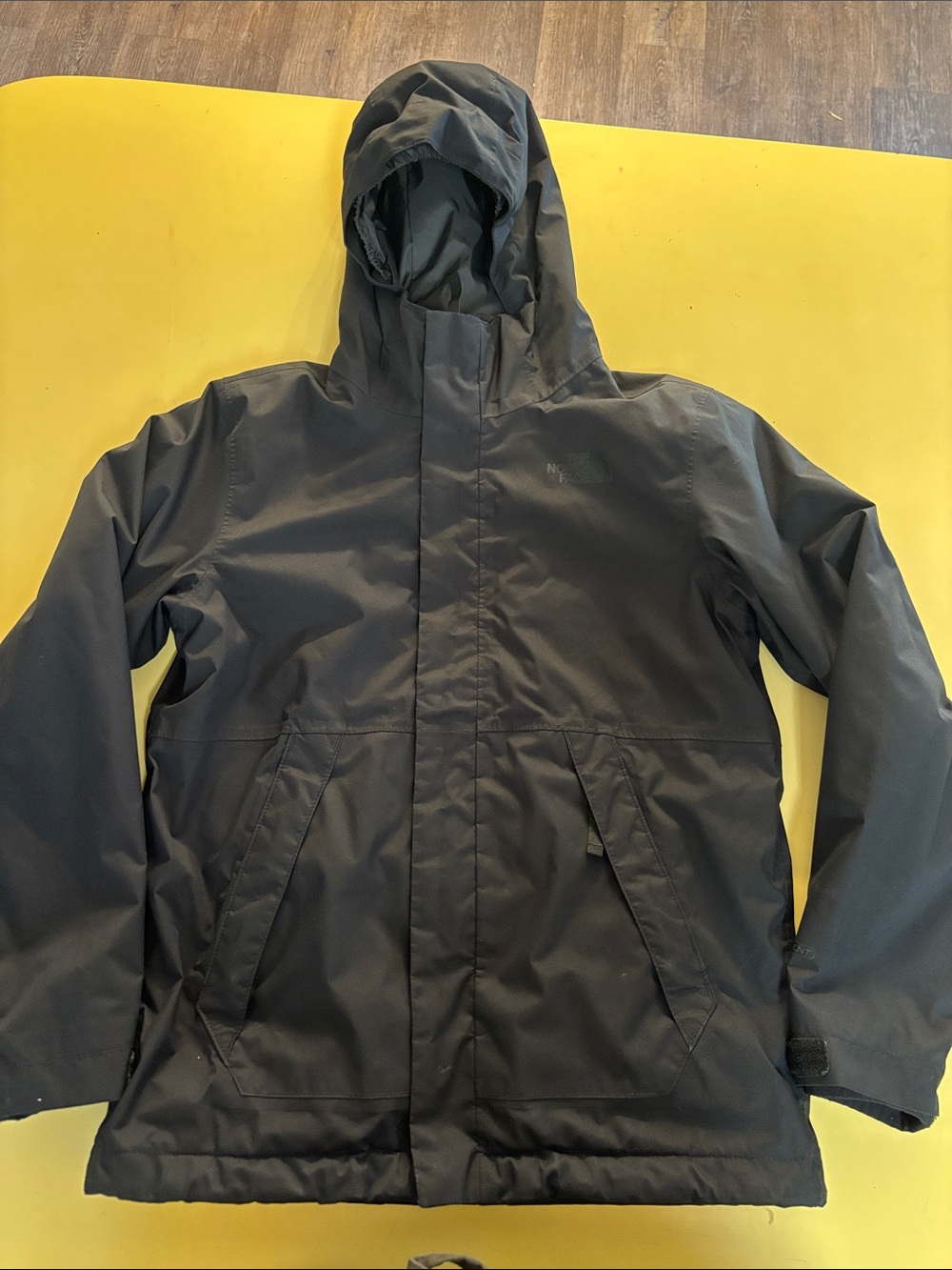 Boys 10/12 Black North Face Jacket